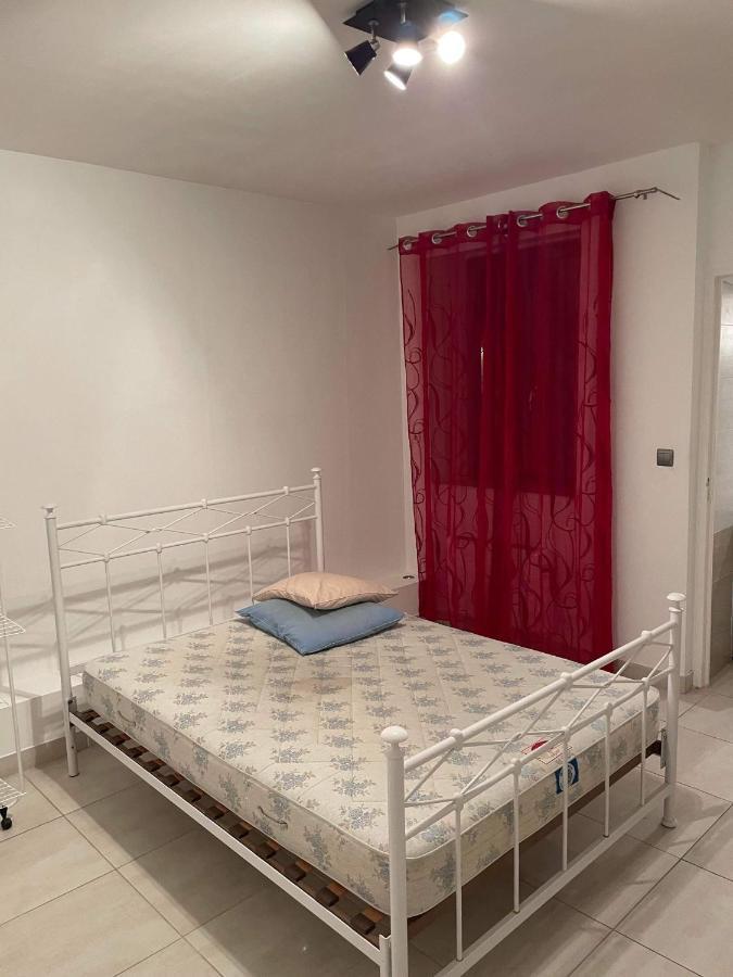 Kd - Appartement Au Coeur De Carcassonne Bagian luar foto